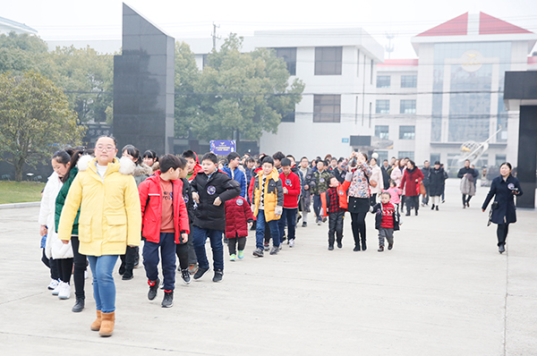 “未来之星•梦想起航”虎豹集团开放日